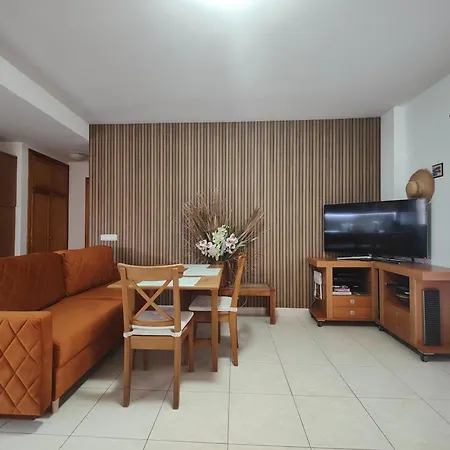 Διαμέρισμα 1 Bedroom In The Center Of *